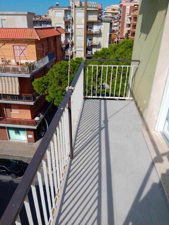 Appartement Alessya Delux à Ladispoli Extérieur photo